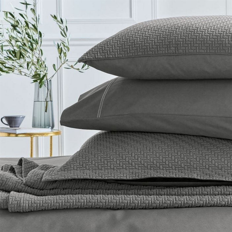 Andaz Plain Egyptian Cotton Bedding in Charcoal Grey