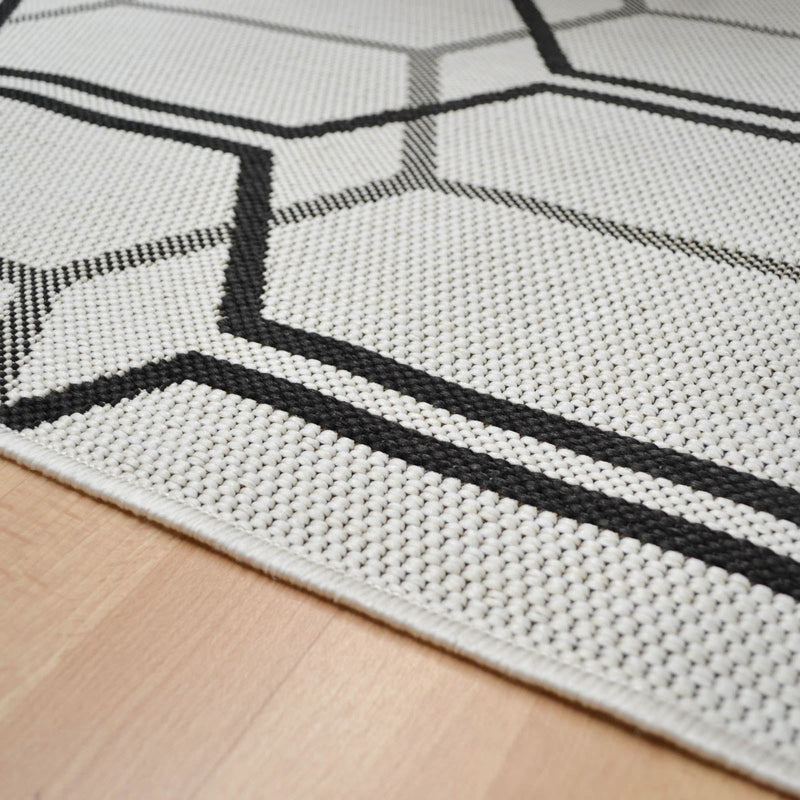 Patio Geometric PAT08 Hexagon Outdoor Rugs in Ivory White